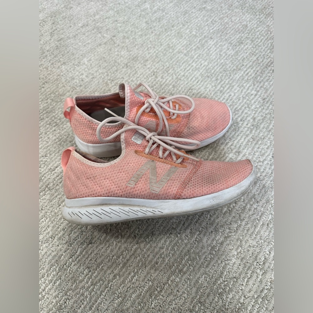 New Balance Fuel Core Coast v4 Women’s Running Shoes Mesh Light Comfort Size 7